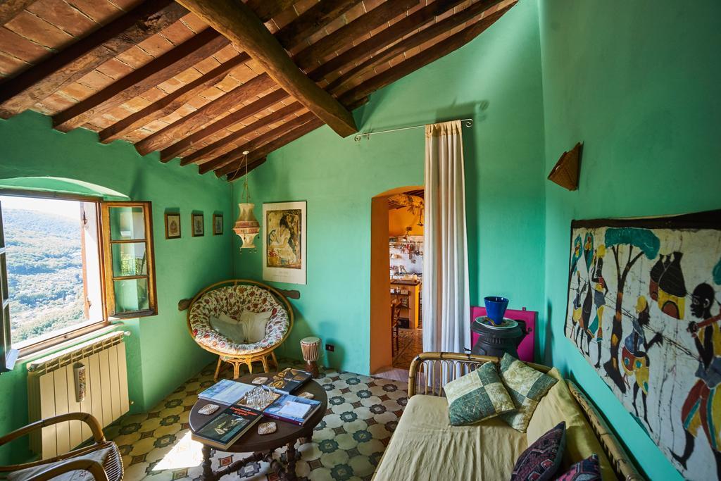 Bed and Breakfast Sotto Il Castello Trebiano Exteriér fotografie